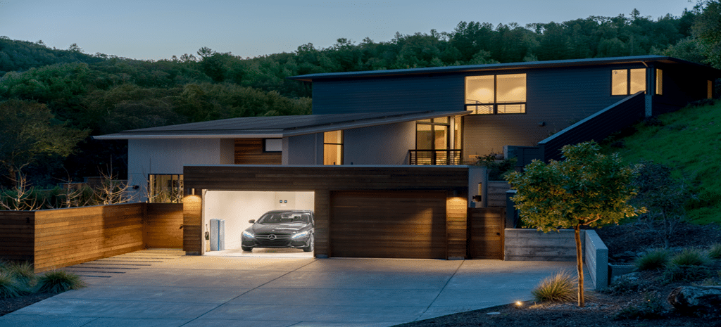 Vivint-Solar-and-Mercedes-Benz-Energy-Storage-Home